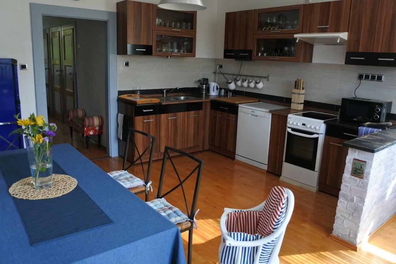 Apartman V Zahrade Praha Troja - Apartment In The Garden Prague Troja ภายนอก รูปภาพ