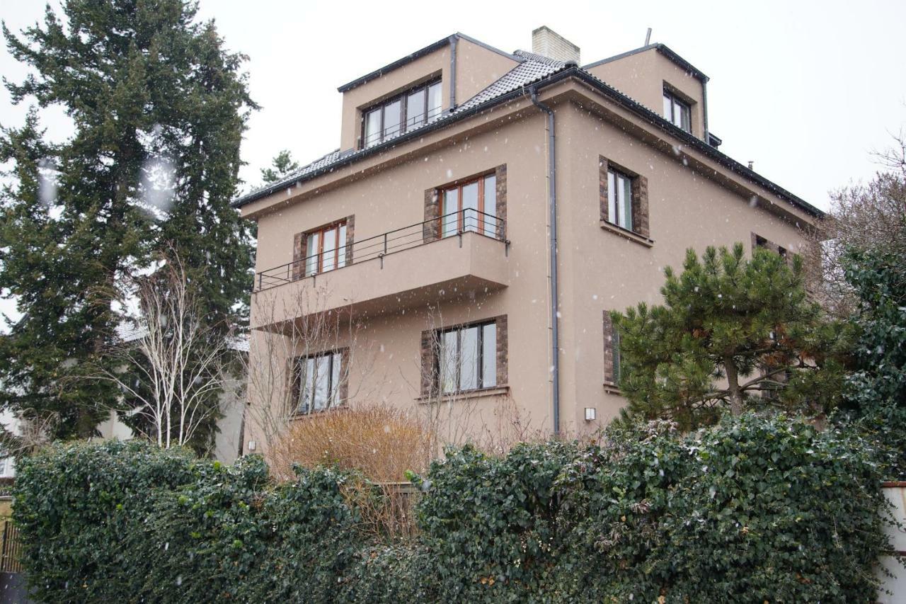 Apartman V Zahrade Praha Troja - Apartment In The Garden Prague Troja ภายนอก รูปภาพ