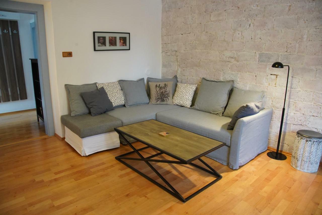 Apartman V Zahrade Praha Troja - Apartment In The Garden Prague Troja ภายนอก รูปภาพ